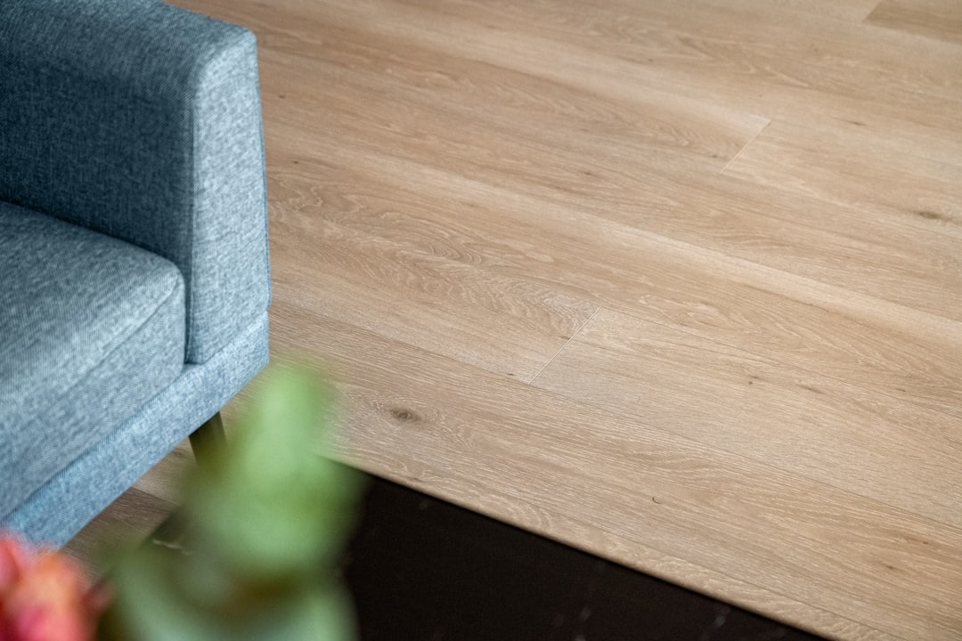 Engineered Hardwood vs. Laminate: The Complete 2026 Homeowner’s Guide